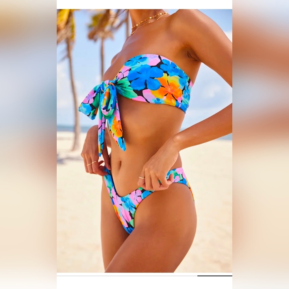 Lulu's XL Nova Blue Multi Floral Print Bikini‎ BOTTOMS ONLY - Picture 5 of 5